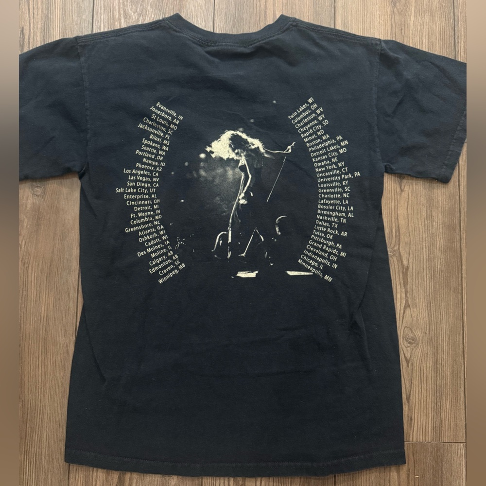 Vintage Taylor Swift Fearless Tour T-Shirt Black Gold Graphic Band Tee Small - Picture 3 of 3